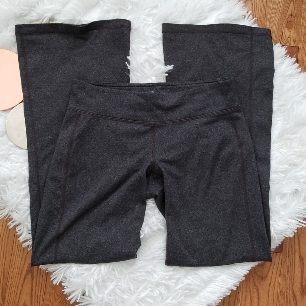 Athleta Heathered Dark Gray Kickbooty Yoga Pant